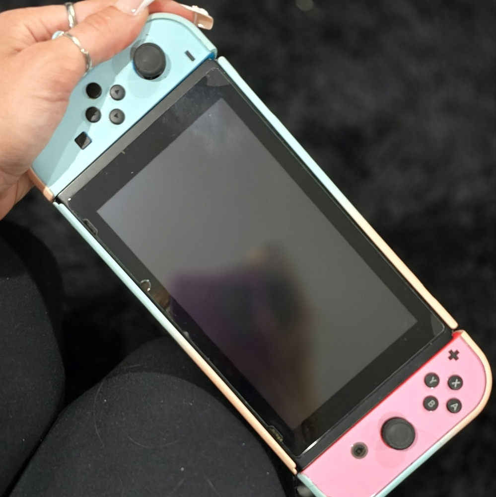 Nintendo switch - Picture 2 of 6